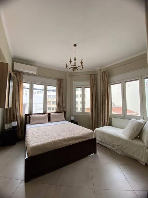 Λabirinthia Apartment Атина Екстериор снимка