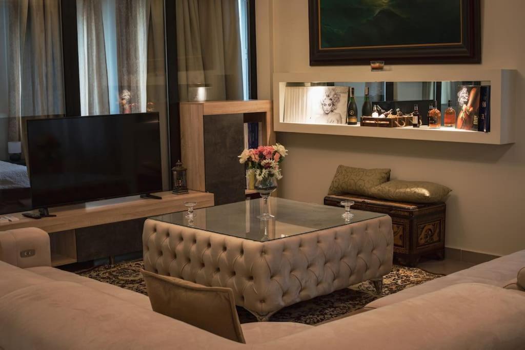 Λabirinthia Apartment Атина Екстериор снимка