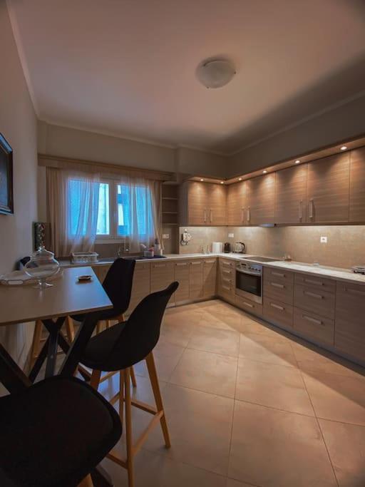 Λabirinthia Apartment Атина Екстериор снимка