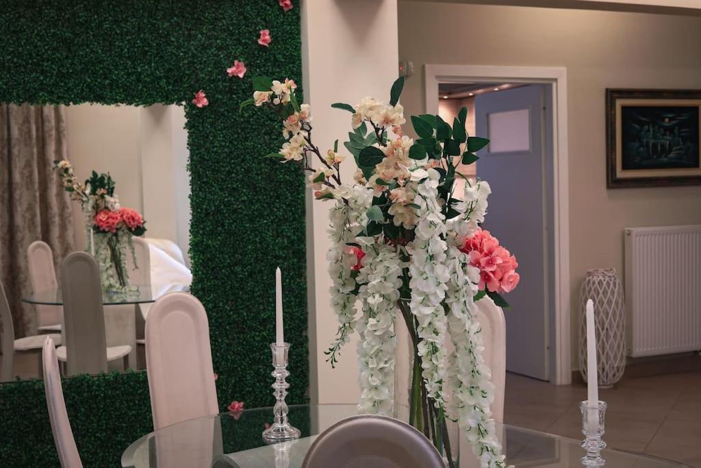 Λabirinthia Apartment Атина Екстериор снимка