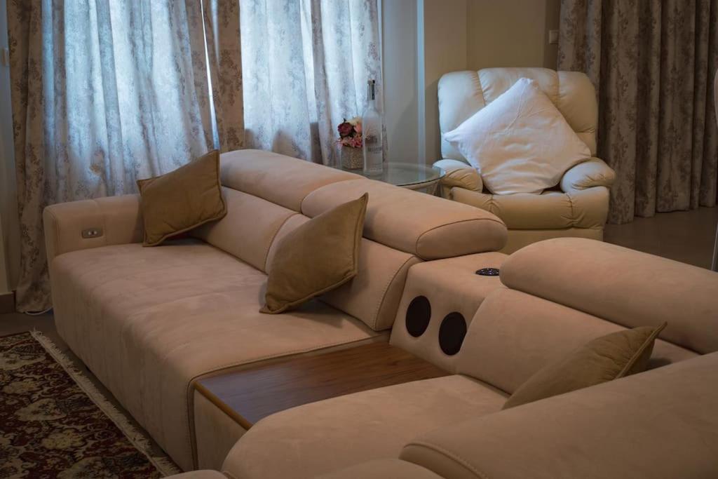 Λabirinthia Apartment Атина Екстериор снимка